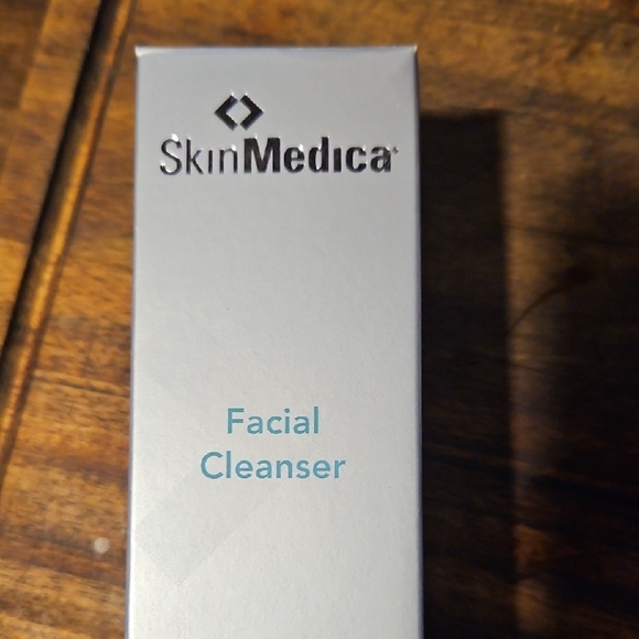 SkinMedica Facial Cleanser - Silver and Blue New In Box - Picture 4 of 4